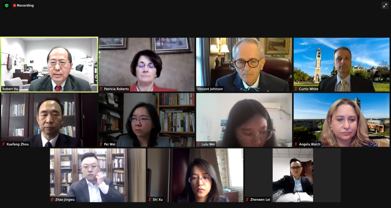 电视萤幕的一群人描述已自动生成